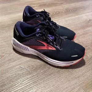 brooks adrenaline gts 22 size us 9.5